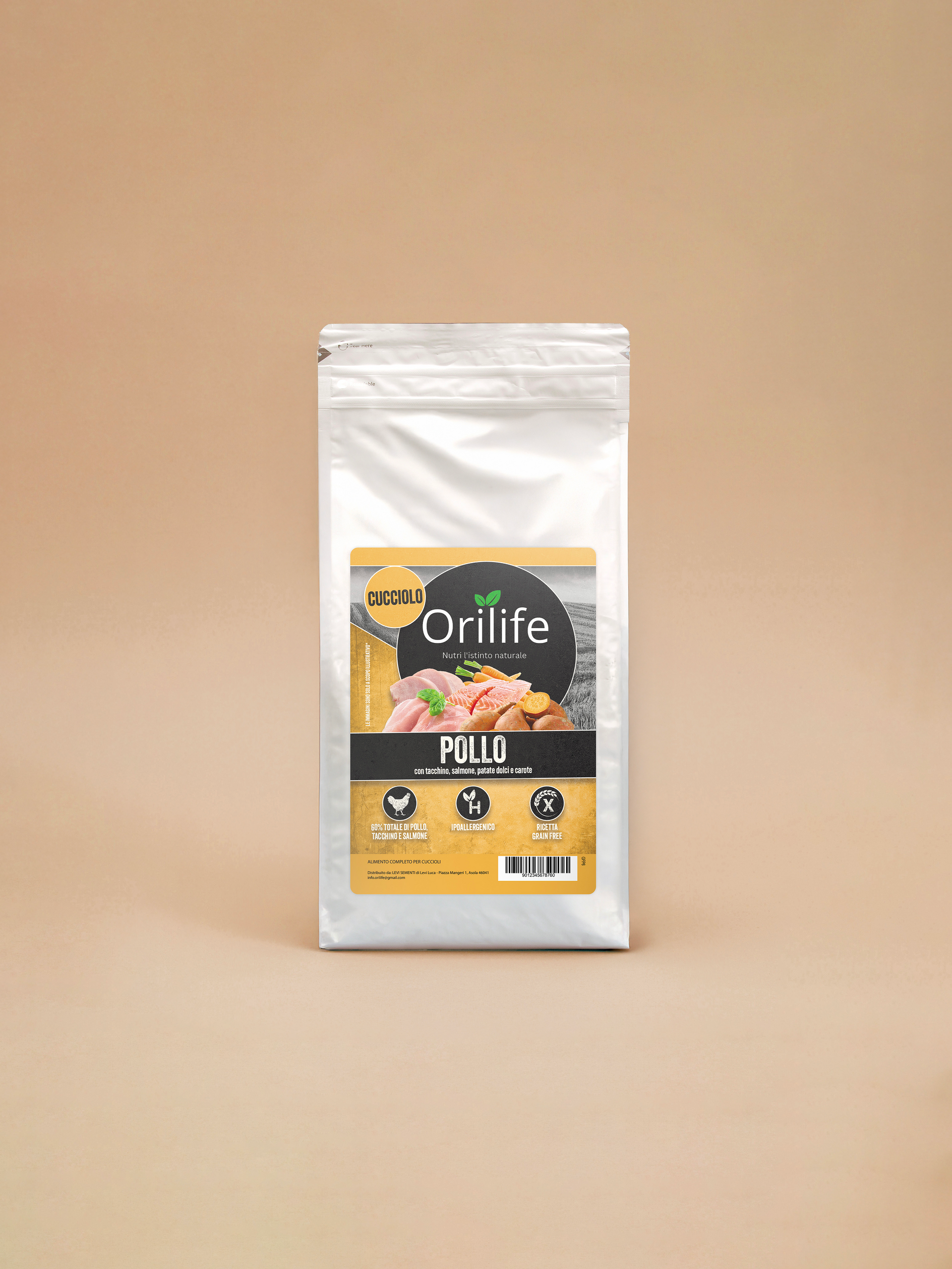 Pollo con tacchino, salmone, patate dolci e carote